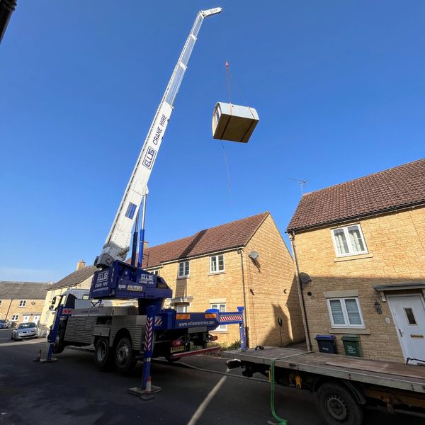 Limited Time Offer: Get Your Hully Pod Anywhere with Our Crane Lift Subsidy!